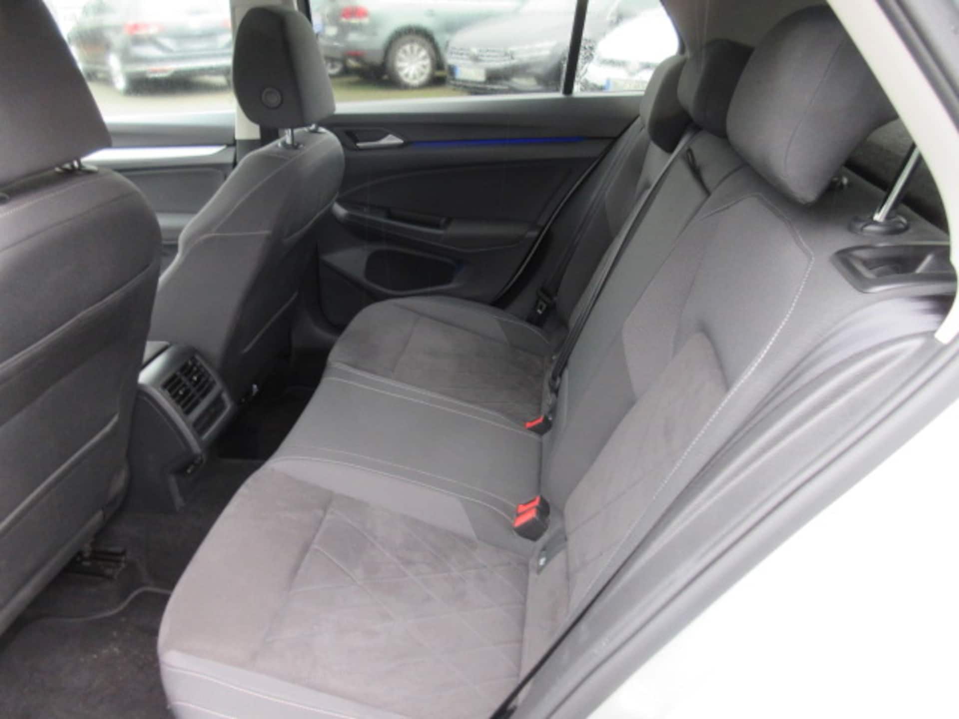 Volkswagen Golf Life