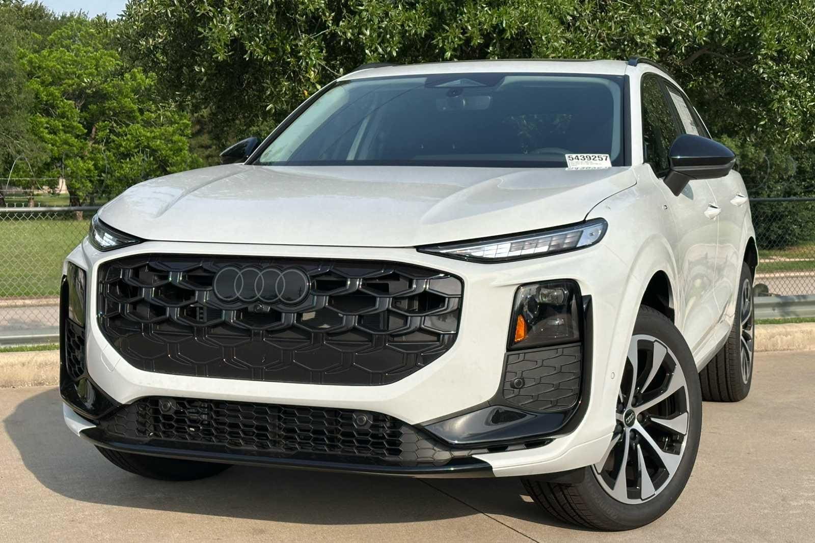 2026 Audi Q3 S line quattro's photo