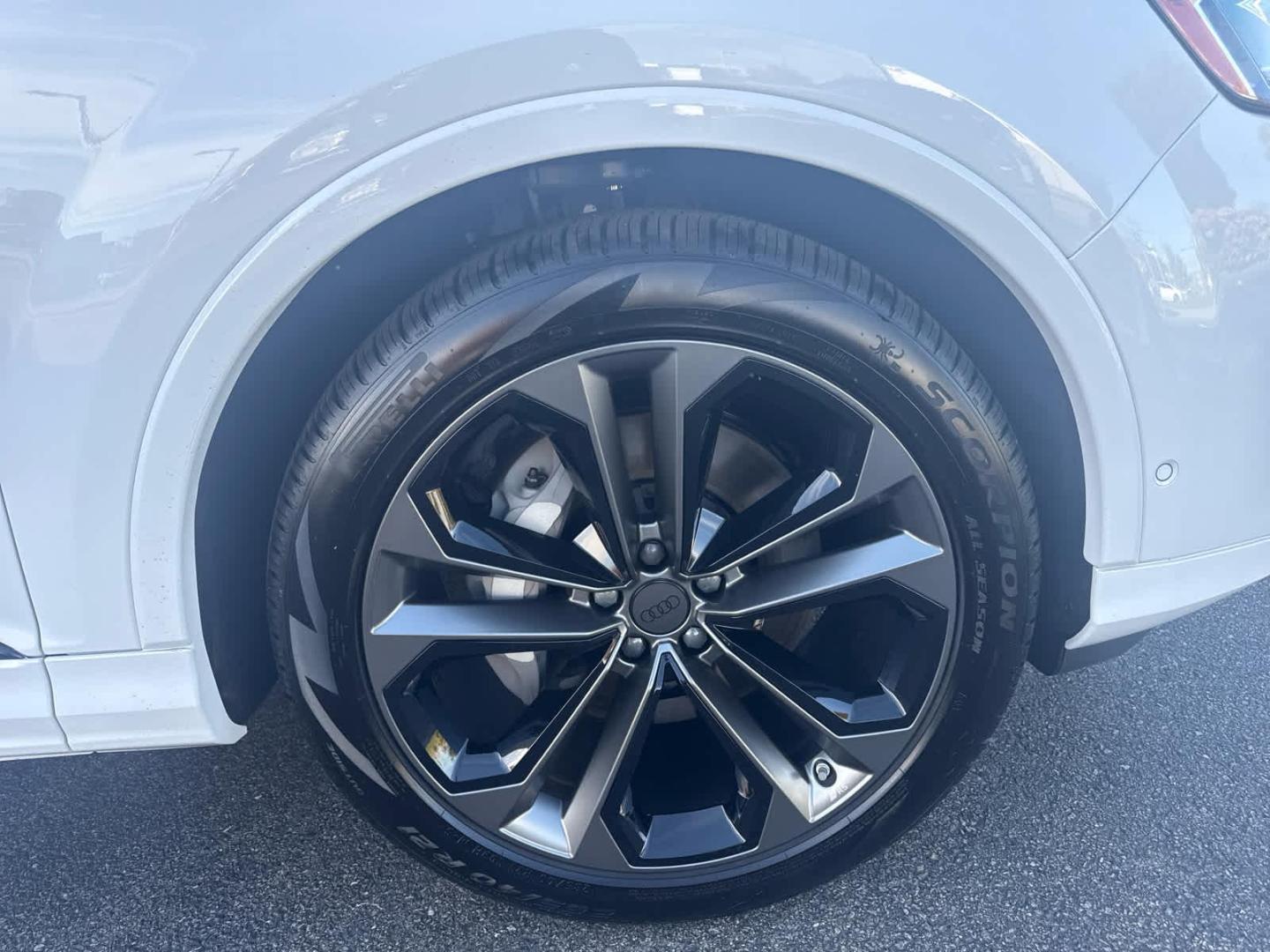 2026 Audi Q7 Premium Plus - Photo 10