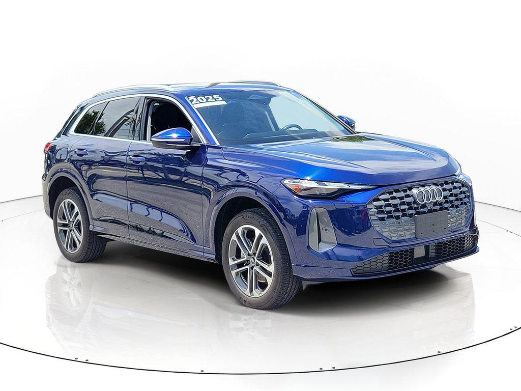 2025 Audi Q5 Premium quattro's photo