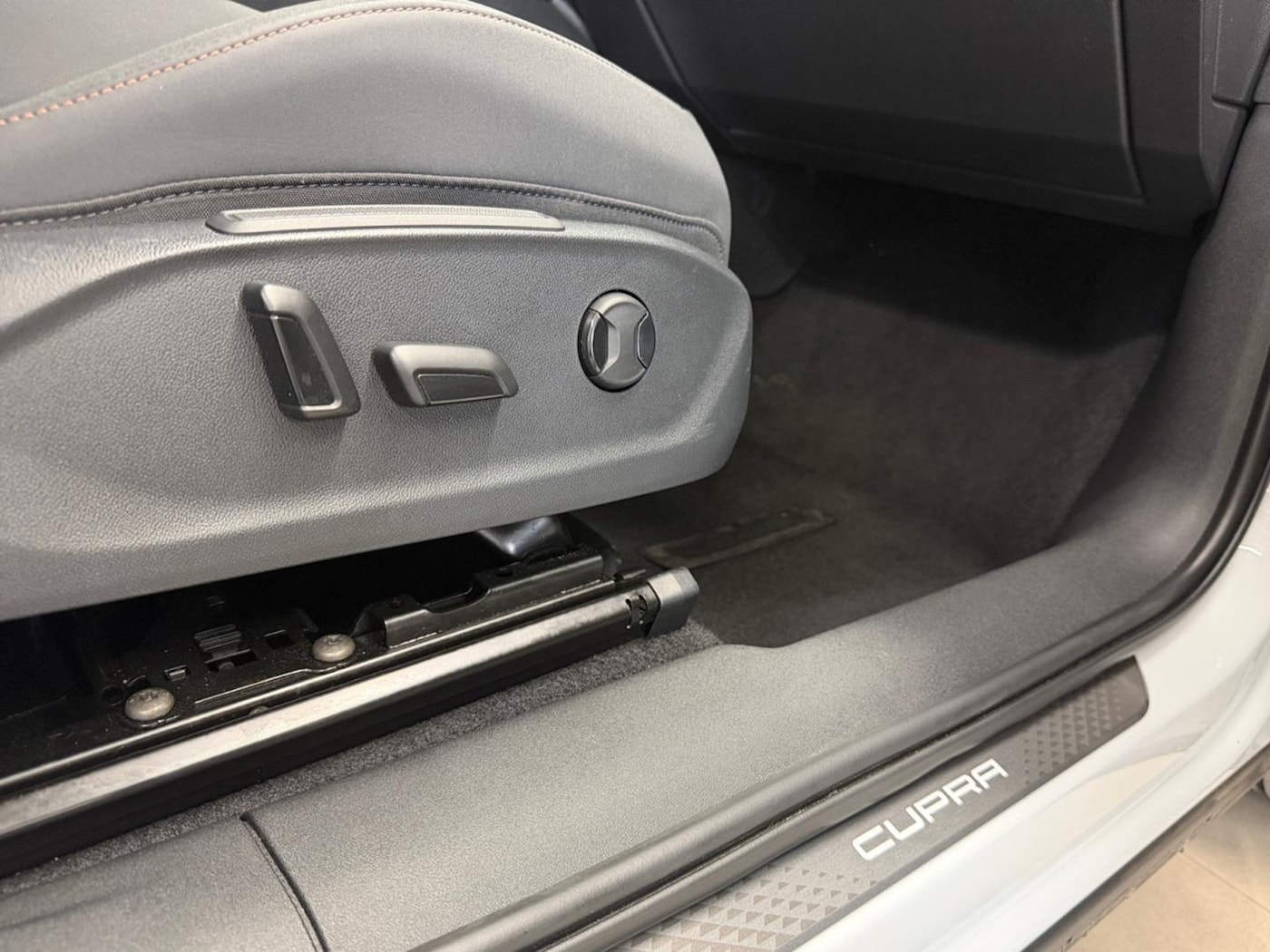 CUPRA Terramar 1.5 eTSI DSG 110 kW (150 CV) — photo 12