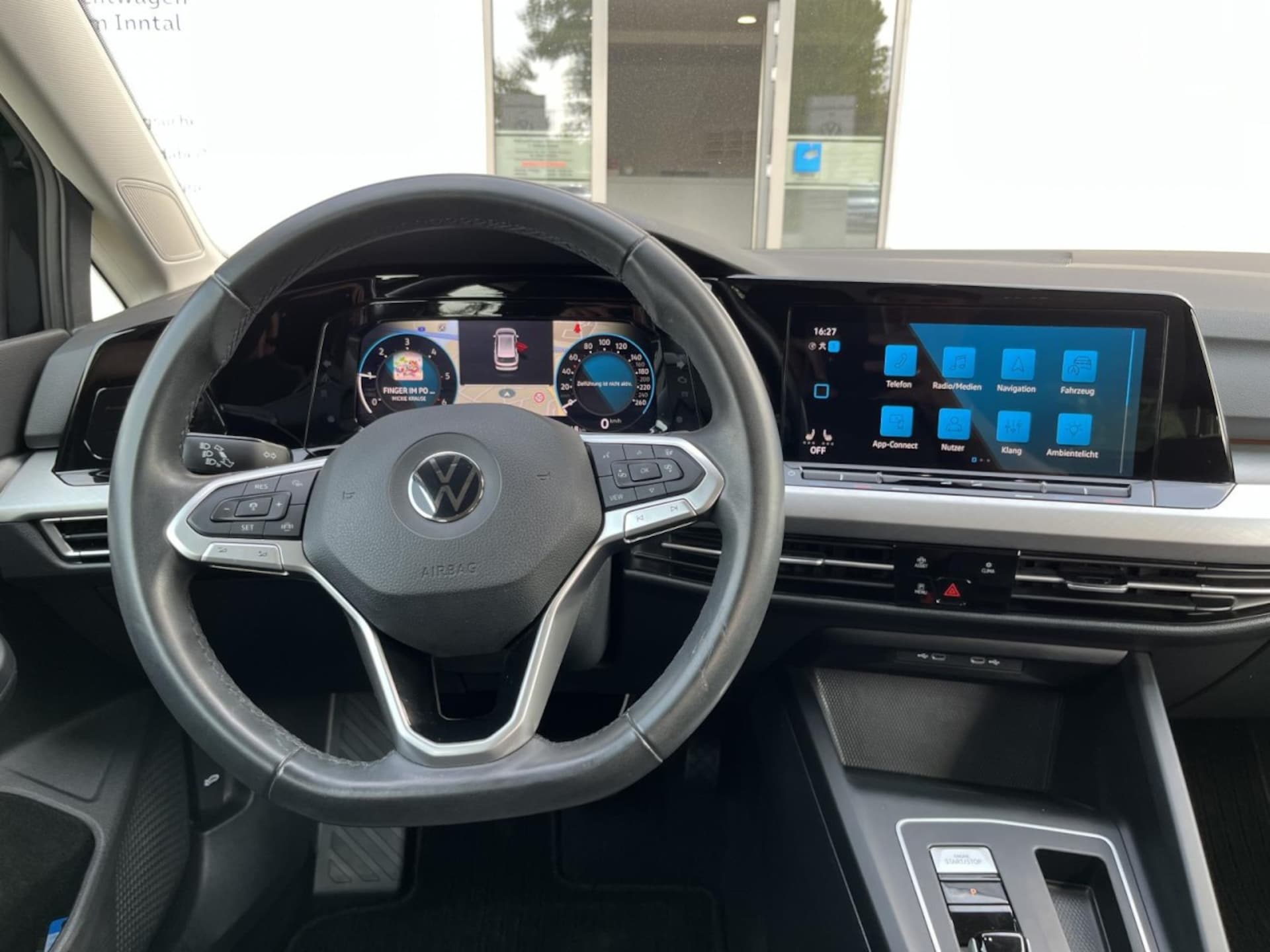 Volkswagen Golf Variant Life