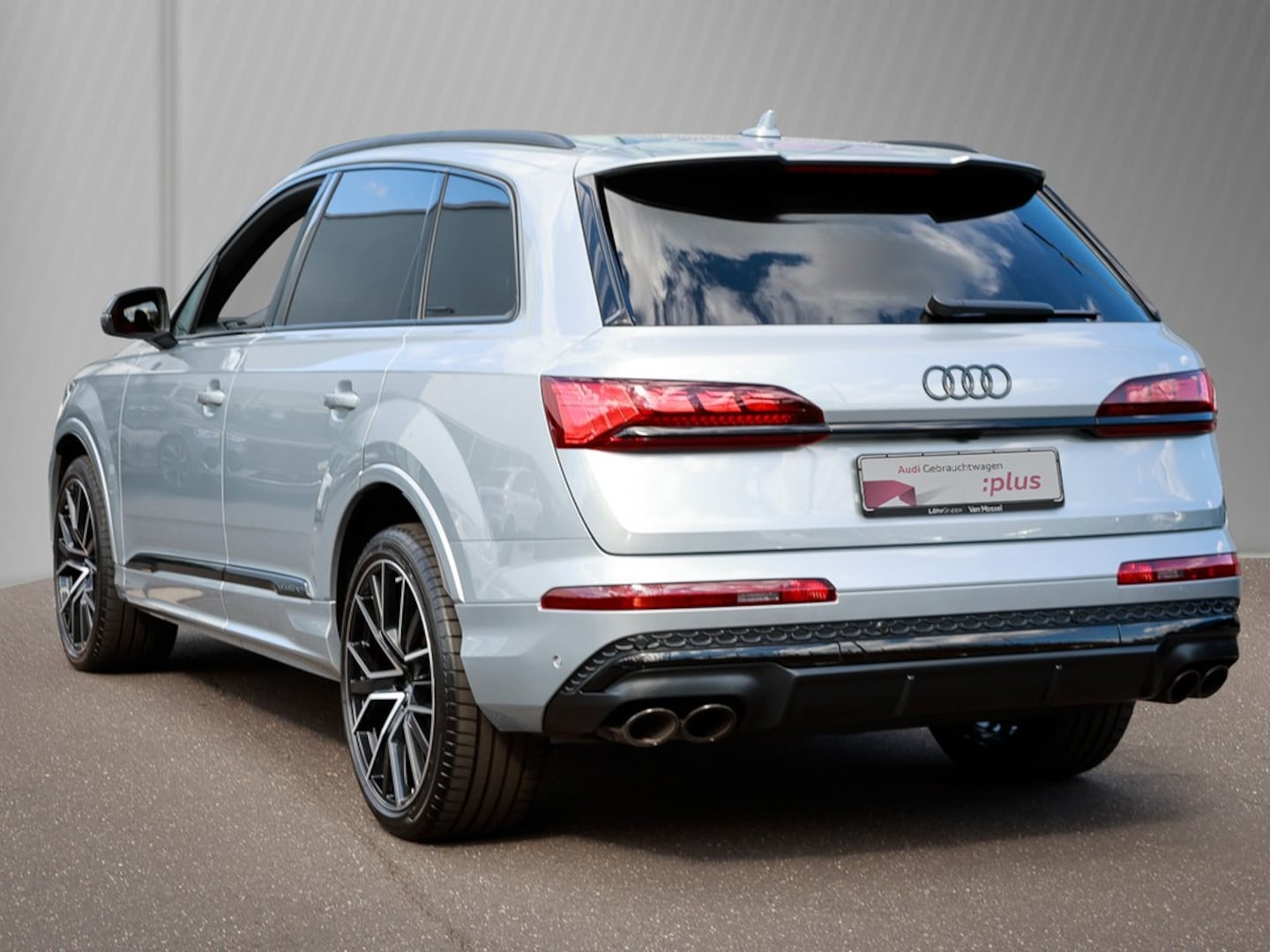 Bild über Audi SQ7 SUV TFSI quattro 373 kW tiptronic - für weitere Informationen kontaktieren Sie den Audi Partner