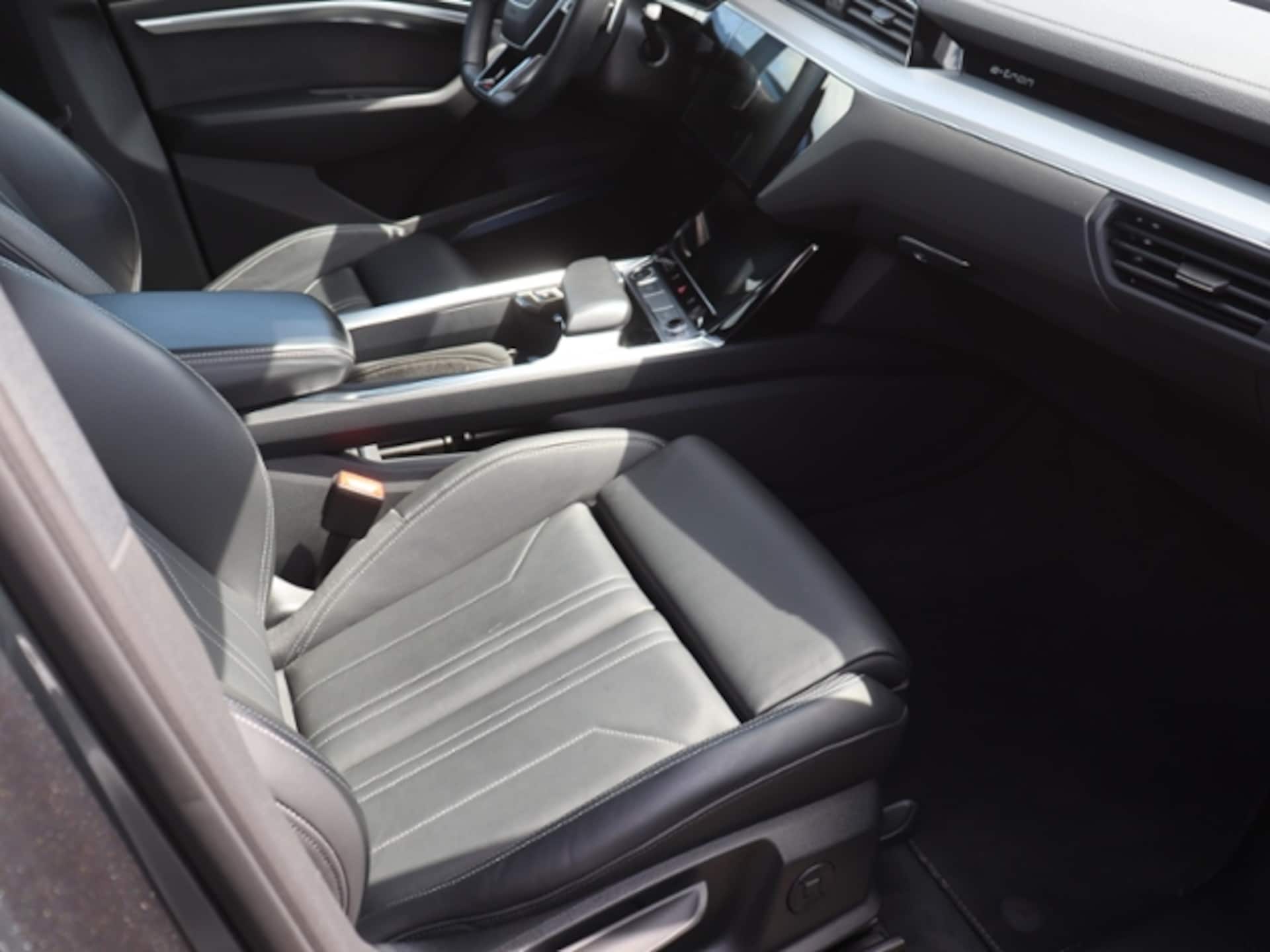Audi e-tron Sportback S line