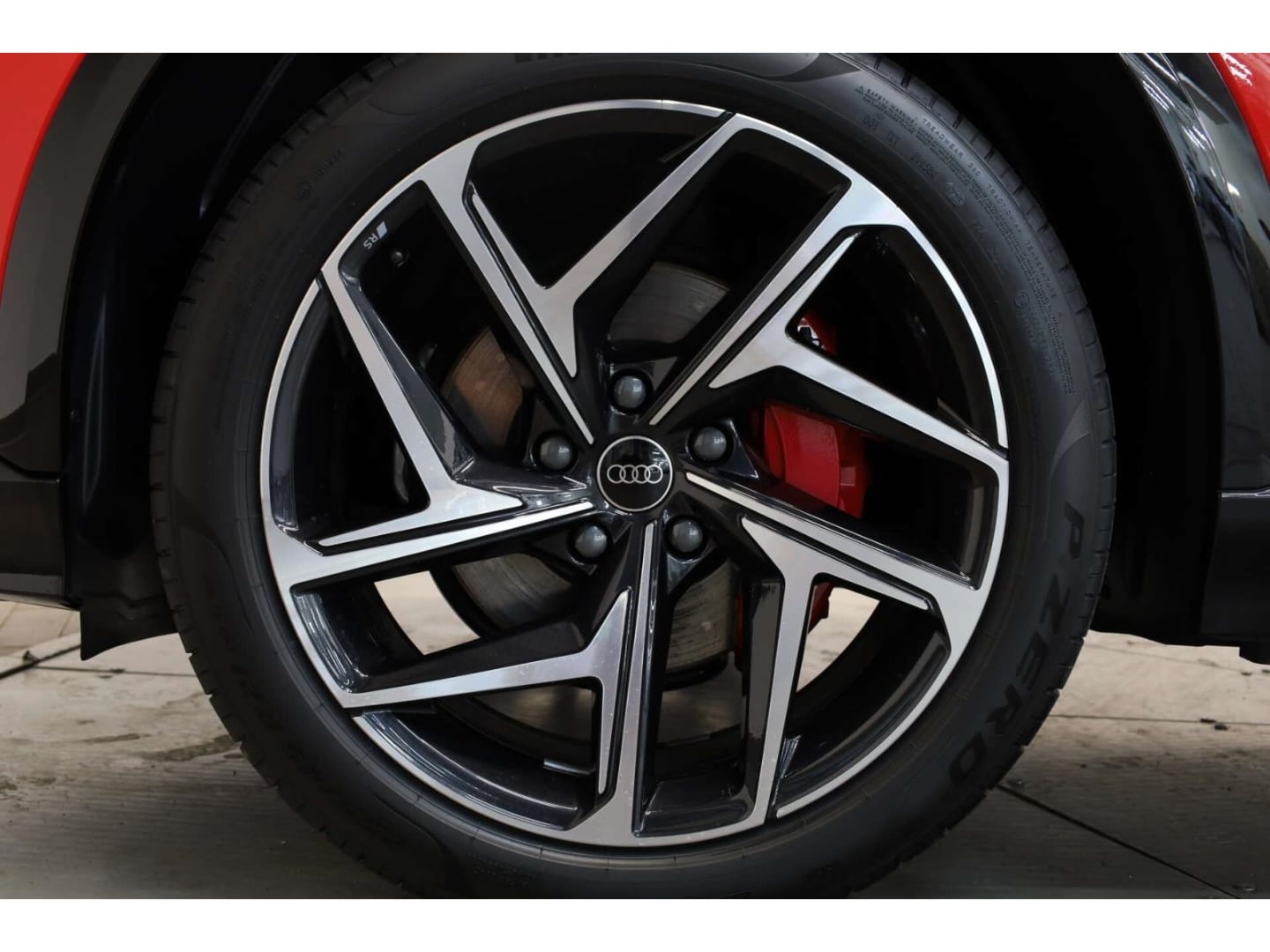 Bild über Audi Q6 SUV e-tron e-tron - für weitere Informationen kontaktieren Sie den Audi Partner