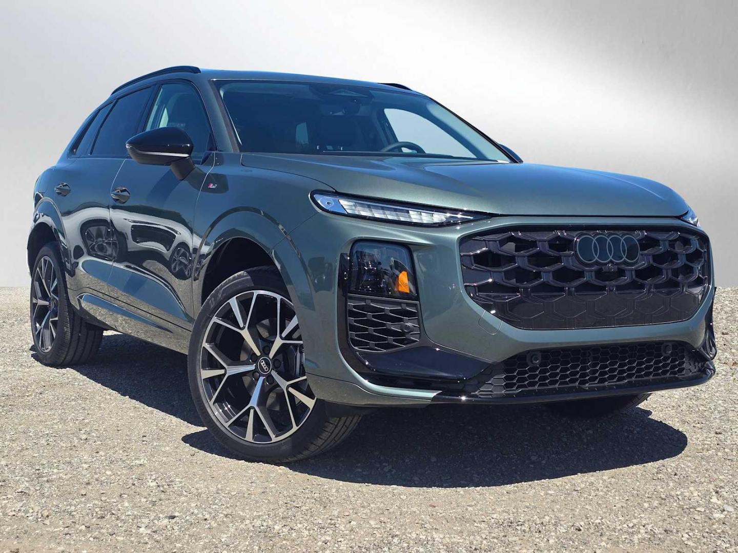 2026 Audi Q3 S line quattro's photo