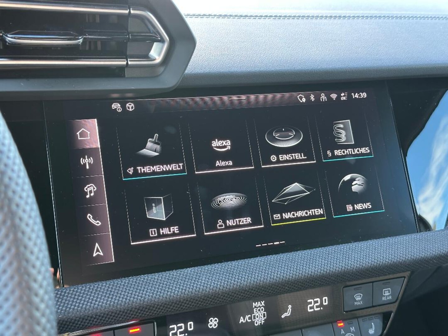 Bild über Audi S3 Limousine TFSI quattro S tronic - für weitere Informationen kontaktieren Sie den Audi Partner
