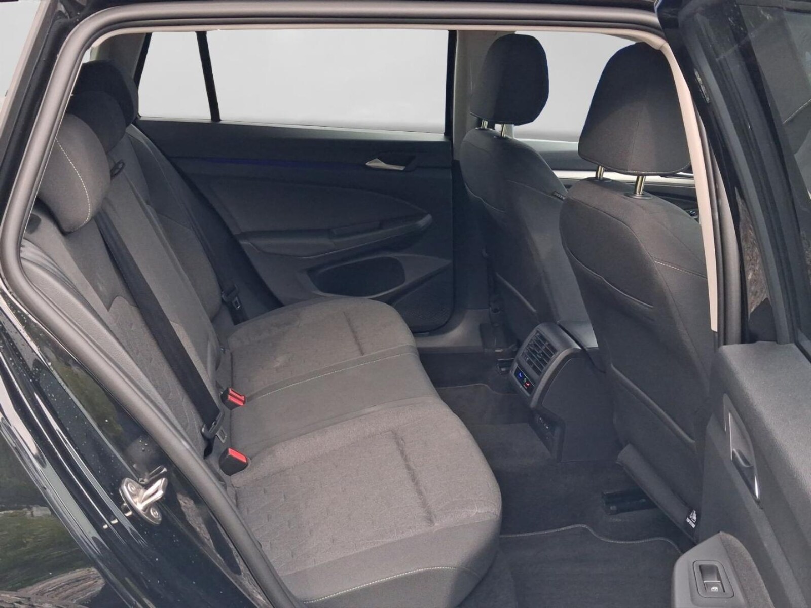 Volkswagen Golf Variant – Bild 6