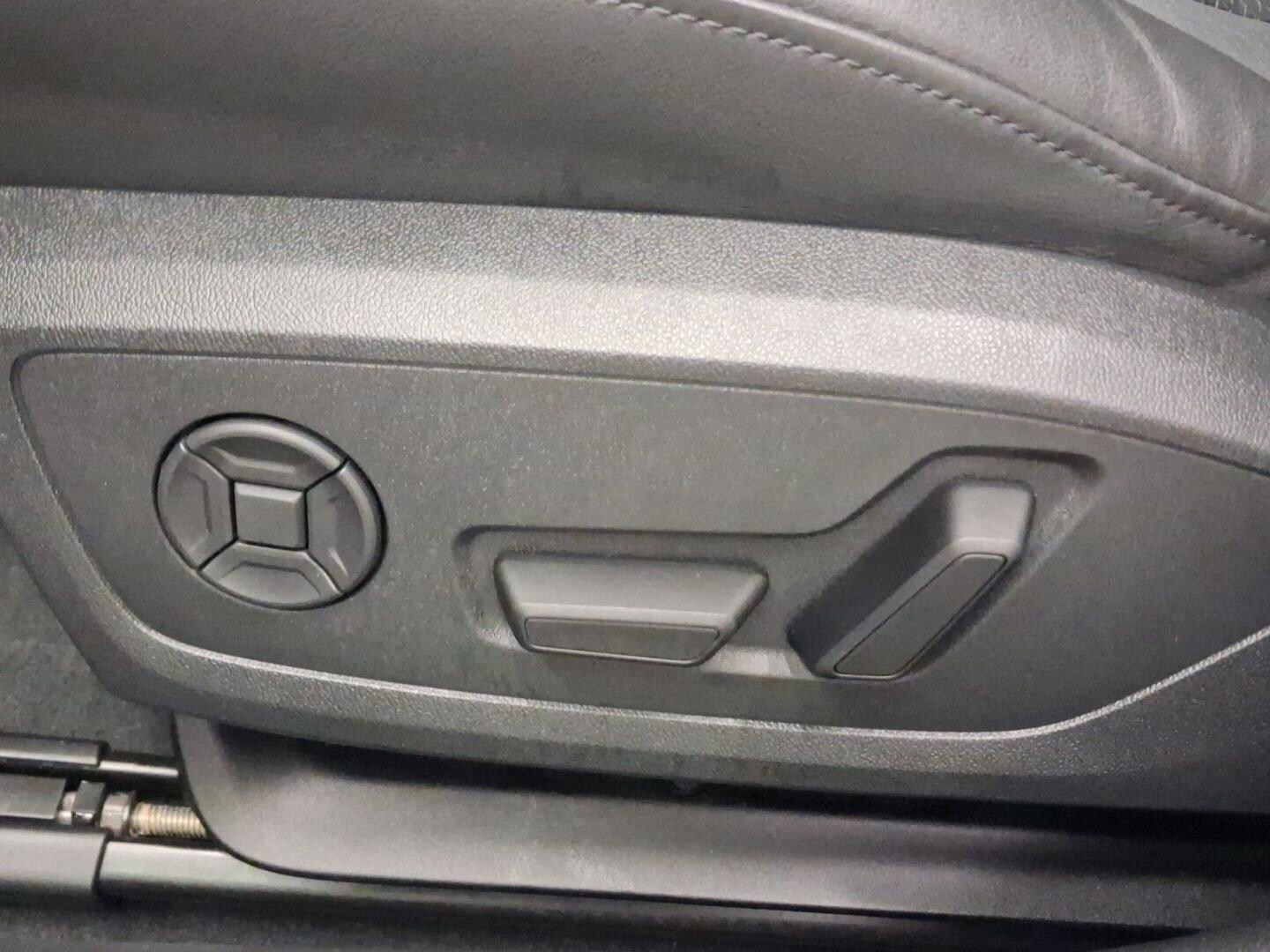 Bild über Audi S6 Avant TDI quattro tiptronic - für weitere Informationen kontaktieren Sie den Audi Partner