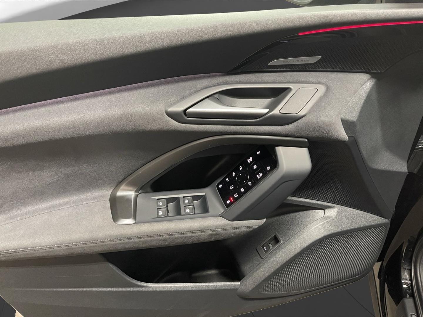 Bild über Audi Q5 SUV TFSI quattro 150 kW S tronic - für weitere Informationen kontaktieren Sie den Audi Partner