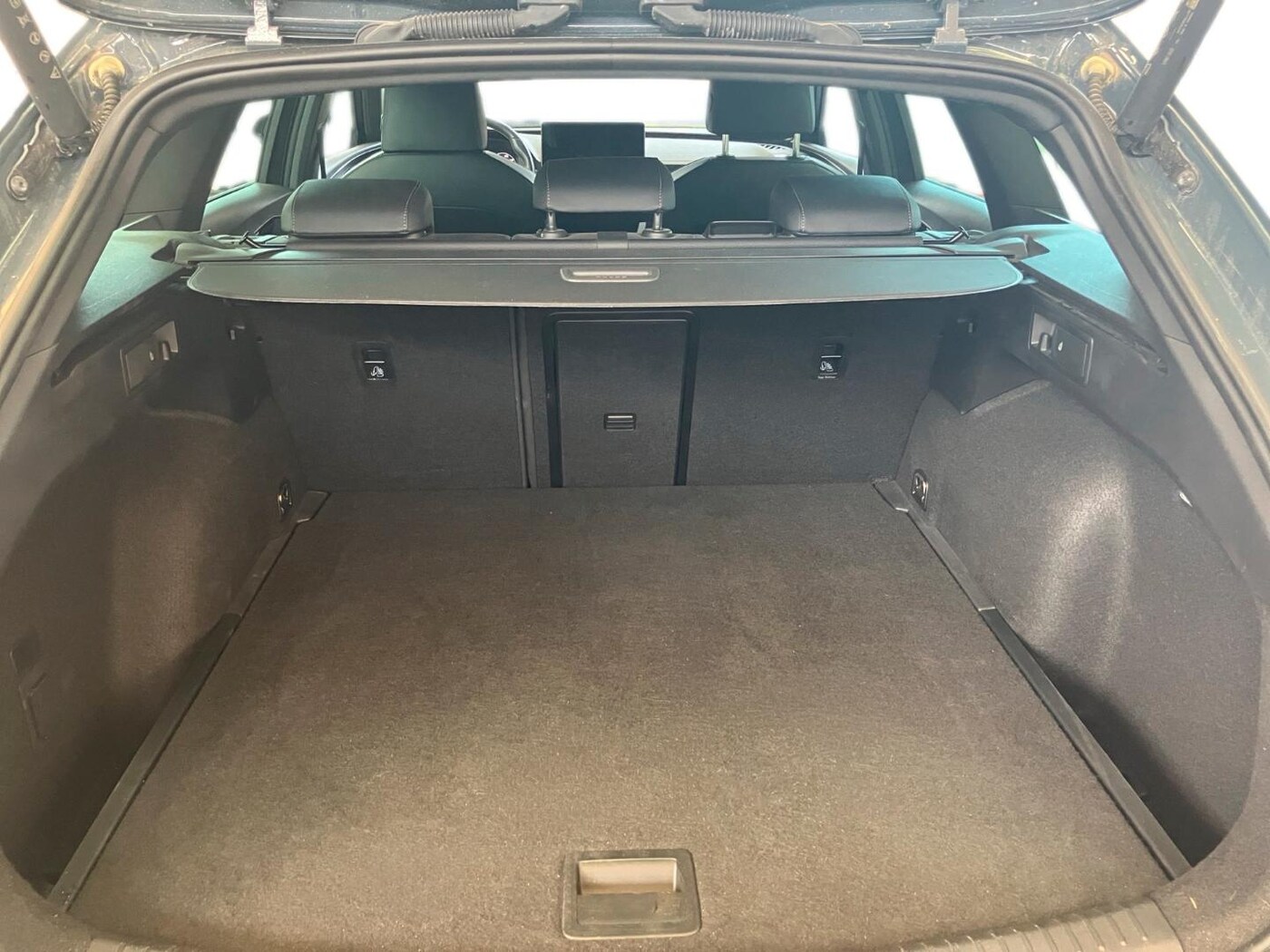 CUPRA Leon Sportstourer 1.5 eTSI DSG 110 kW (150 CV) — photo 7