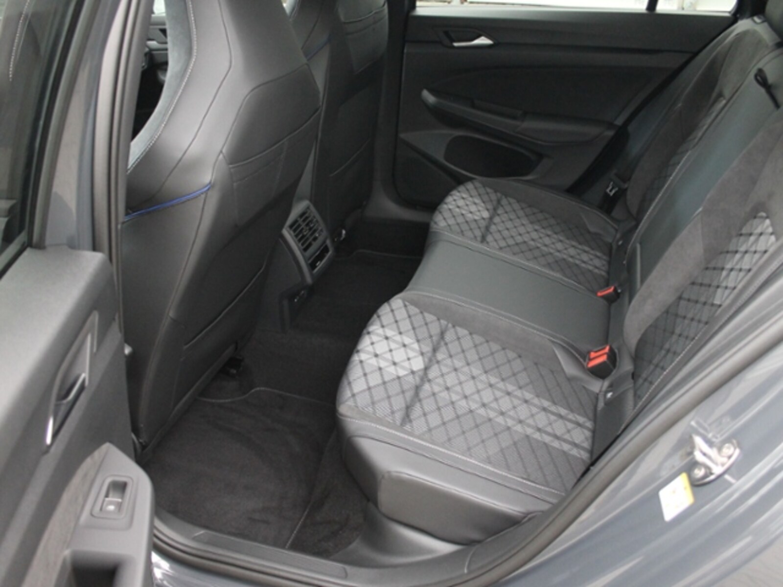 Volkswagen Golf Variant – Bild 12