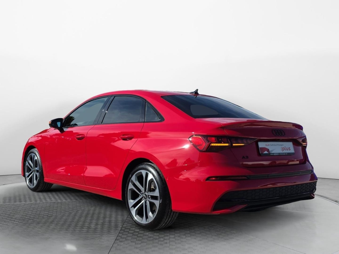 Bild über Audi A3 Limousine advanced 35 TFSI S tronic - für weitere Informationen kontaktieren Sie den Audi Partner