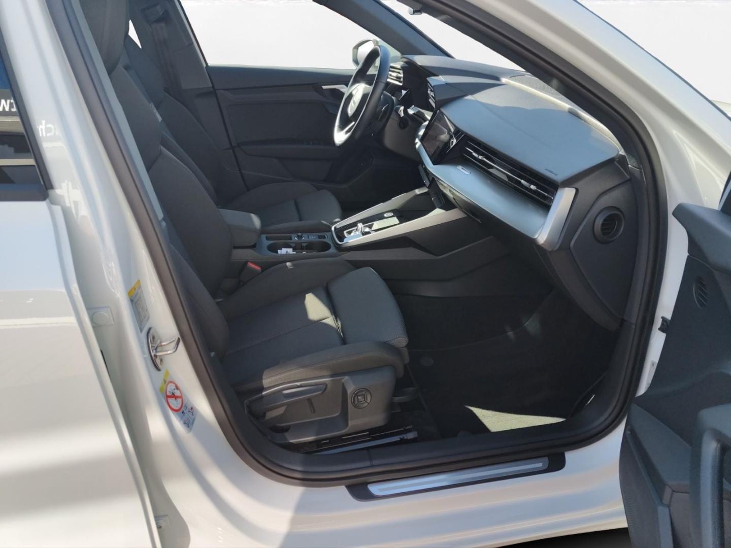 Bild über Audi A3 Sportback TFSI e advanced 40 TFSI e S tronic - für weitere Informationen kontaktieren Sie den Audi Partner