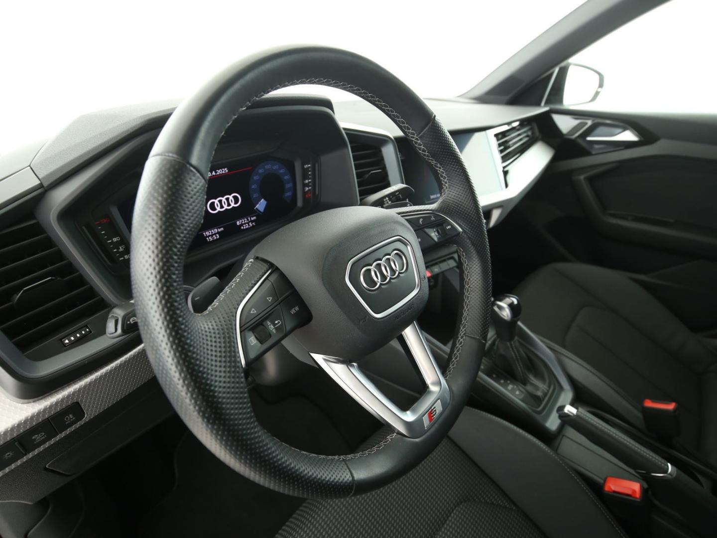 Image about Audi A1 Sportback S line 40 TFSI S tronic