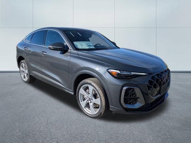 2025 Audi Q5 45 Premium Plus's photo