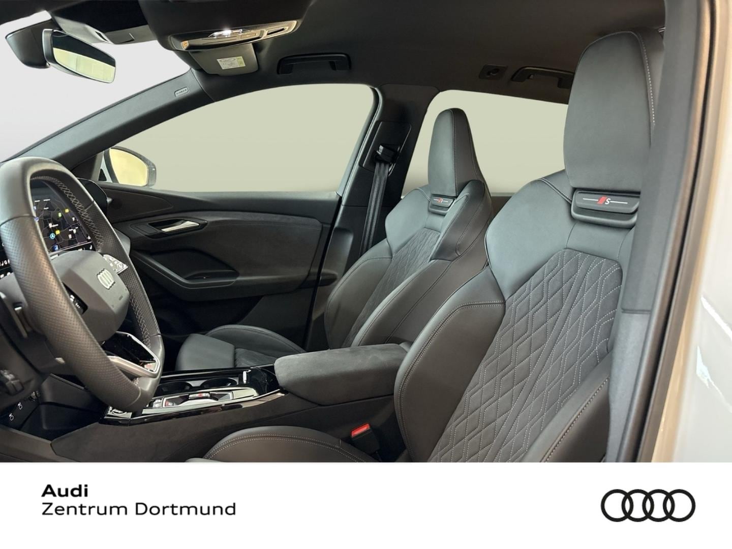 Bild über Audi Q6 SUV e-tron e-tron performance - für weitere Informationen kontaktieren Sie den Audi Partner