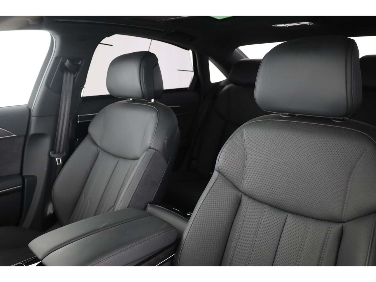 Bild über Audi A8 L TFSI e 60 TFSI e quattro tiptronic - für weitere Informationen kontaktieren Sie den Audi Partner
