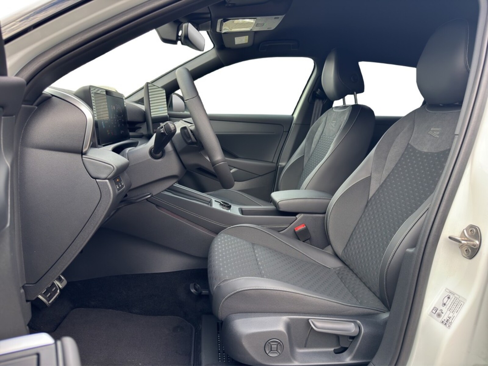 Volkswagen T-Roc – Bild 12