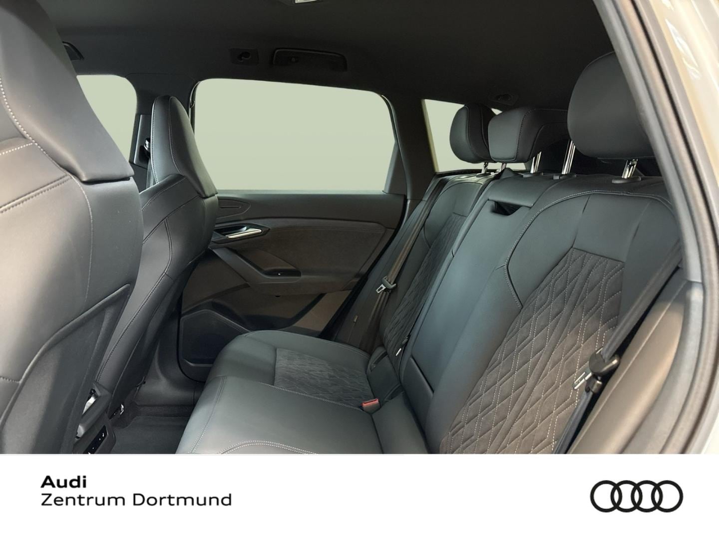Bild über Audi Q6 SUV e-tron e-tron performance - für weitere Informationen kontaktieren Sie den Audi Partner