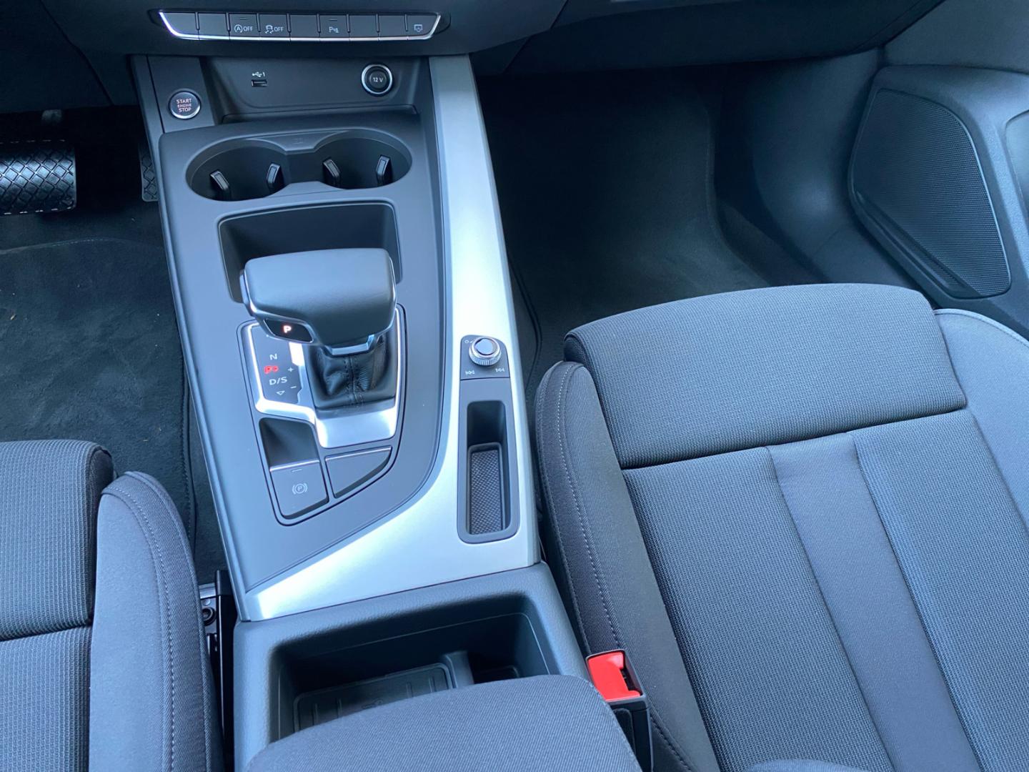 Image about Audi A4 Avant S line 35 TFSI S tronic