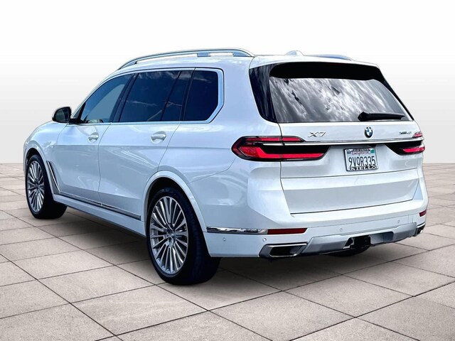2023 BMW X7