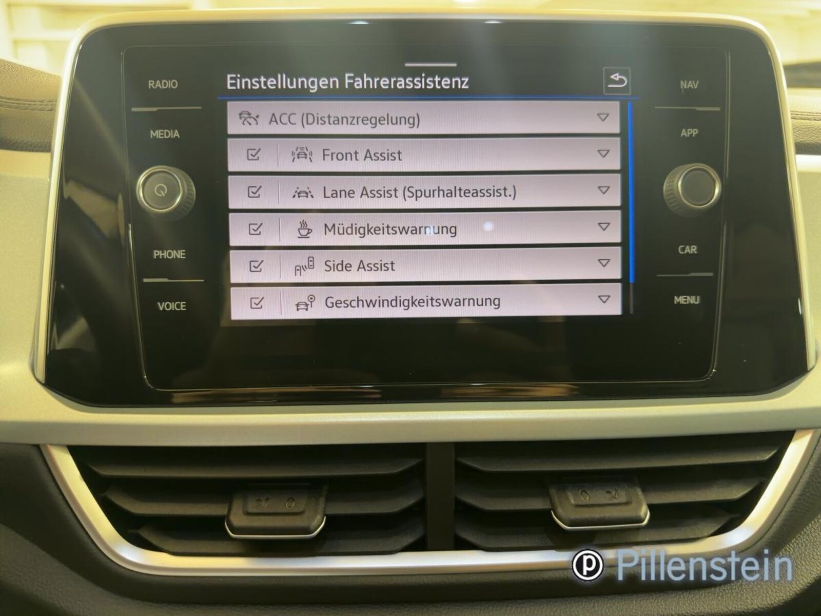 Volkswagen T-Roc – Bild 12