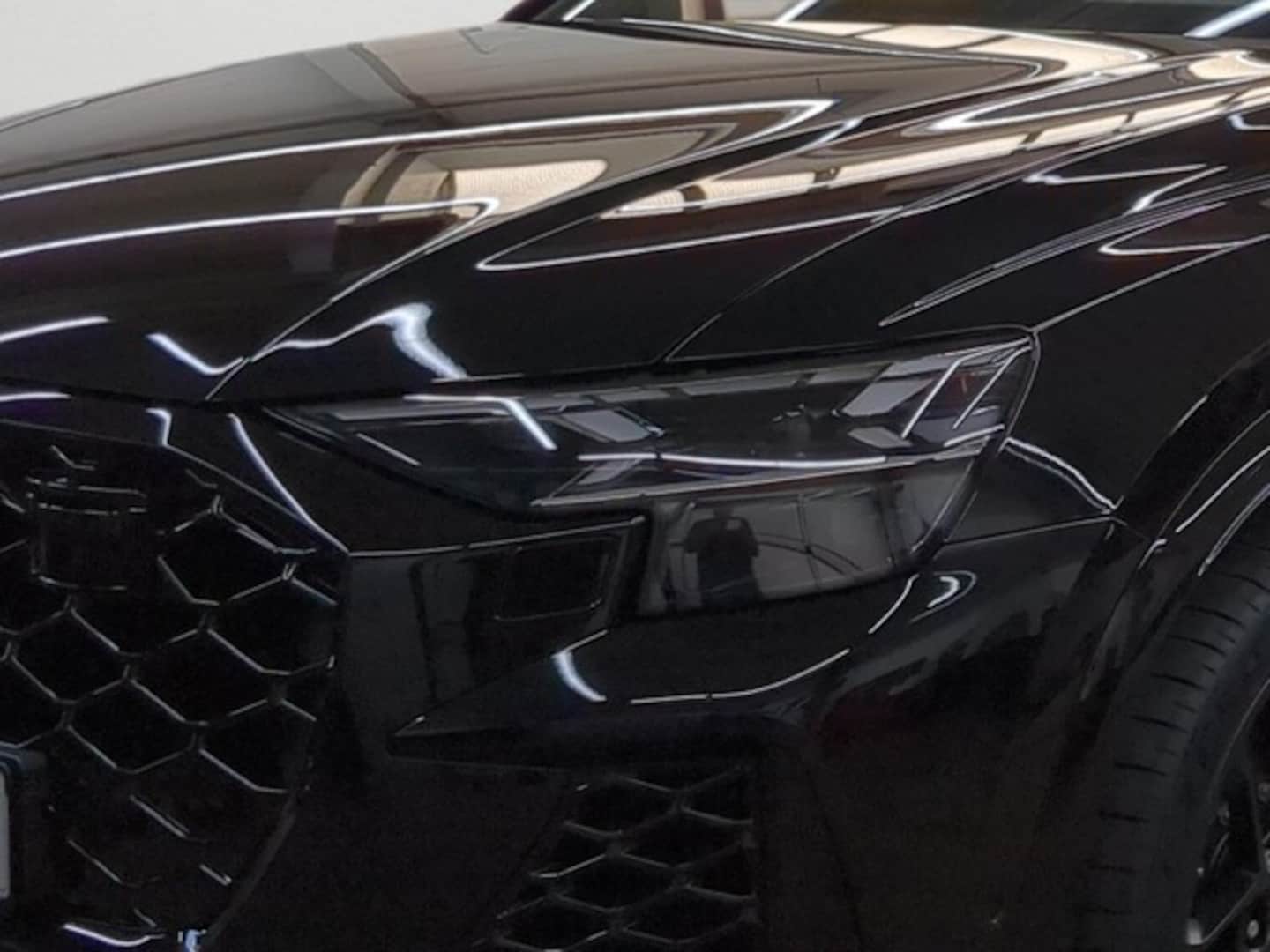 Bild über Audi RS Q8 SUV TFSI quattro 471 kW tiptronic - für weitere Informationen kontaktieren Sie den Audi Partner