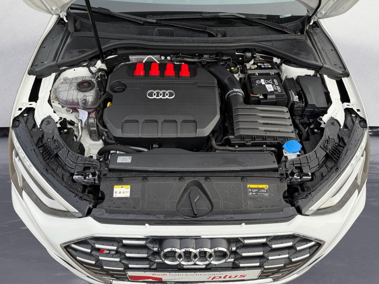 Bild über Audi S3 Limousine TFSI quattro S tronic - für weitere Informationen kontaktieren Sie den Audi Partner