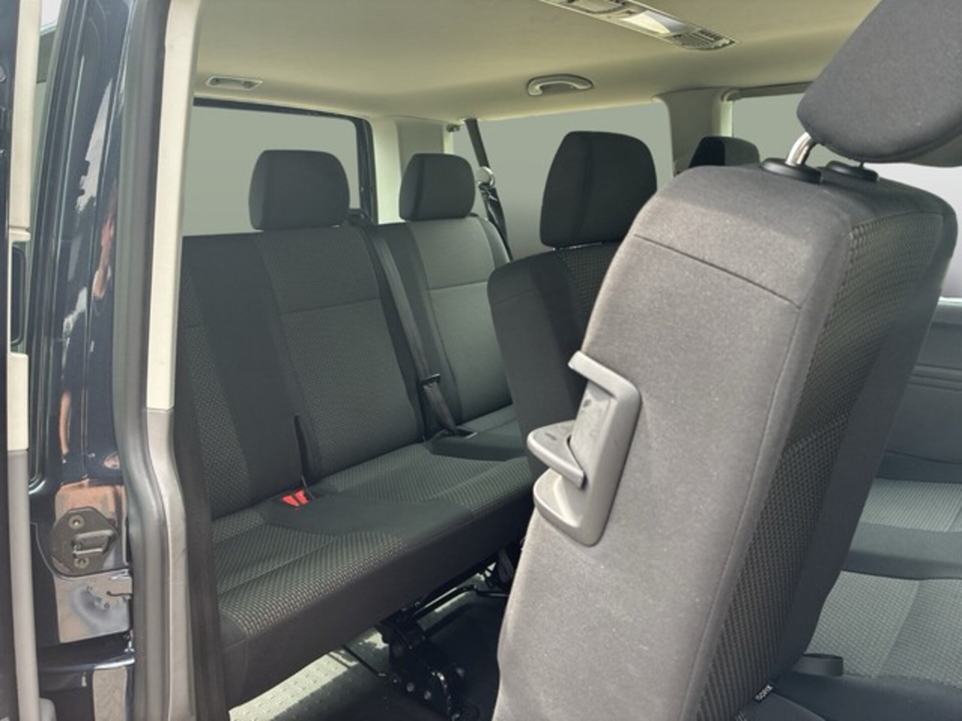 Volkswagen T6.1 Caravelle kurzer Radstand Trendline