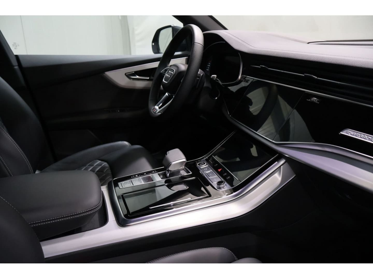 Bild über Audi Q8 SUV 50 TDI quattro tiptronic - für weitere Informationen kontaktieren Sie den Audi Partner