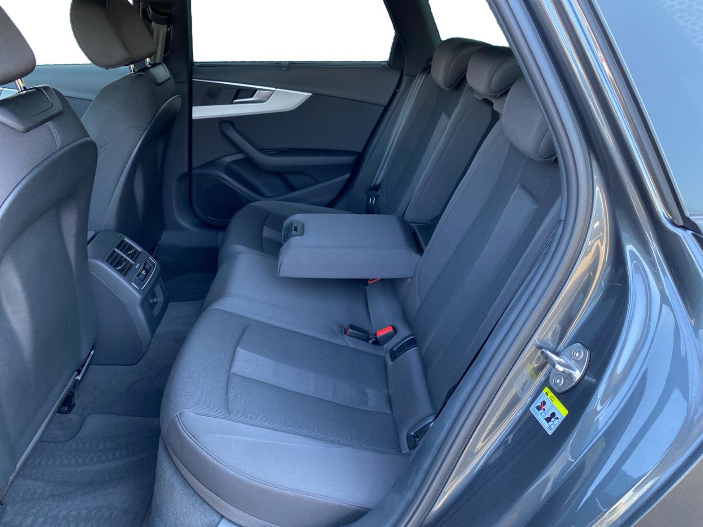 Image about Audi A4 Avant S line 35 TFSI S tronic