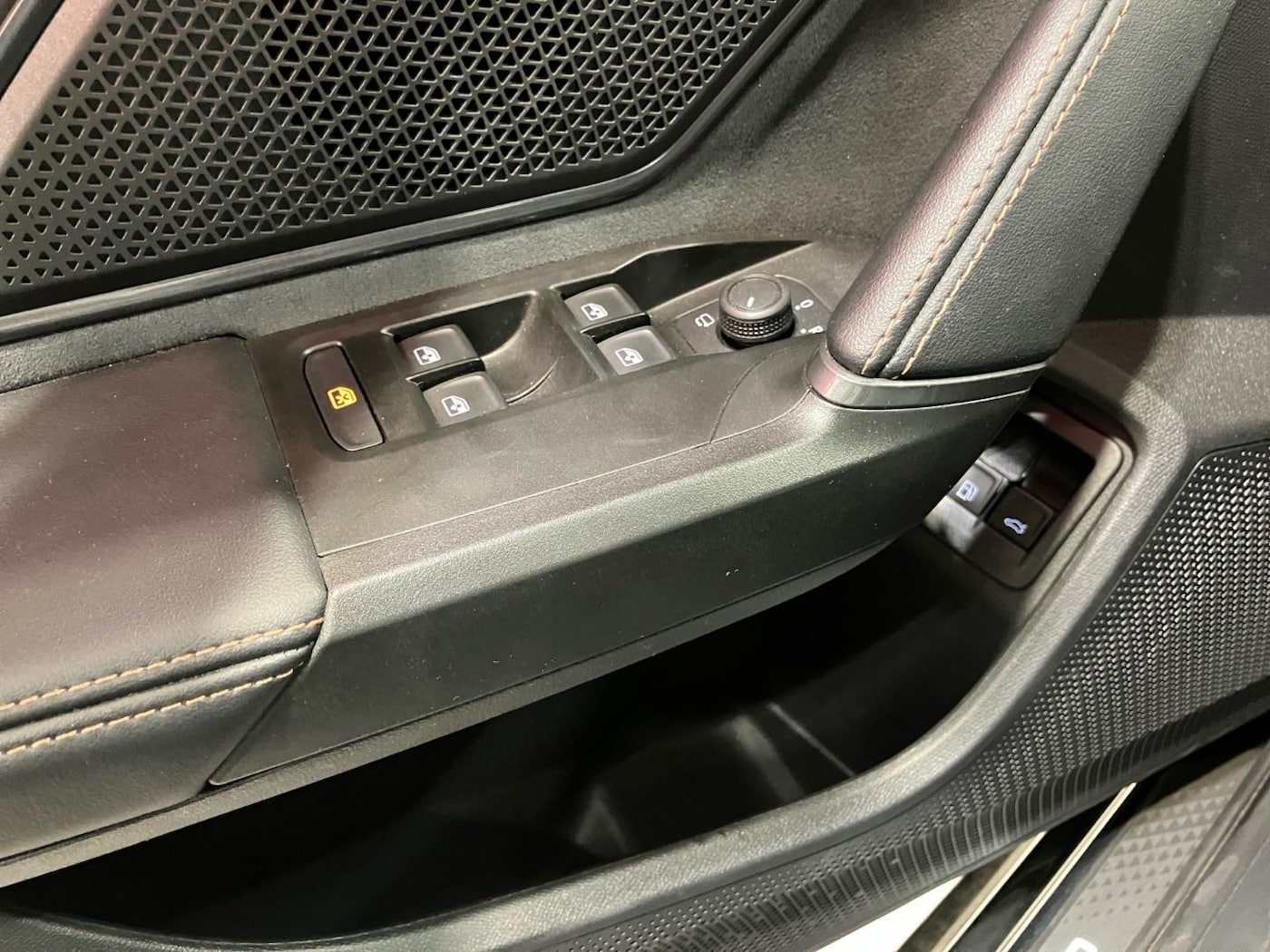 CUPRA Leon Sportstourer 1.5 TSI e-Hybrid VZ DSG 200 kW (272 CV) — photo 12