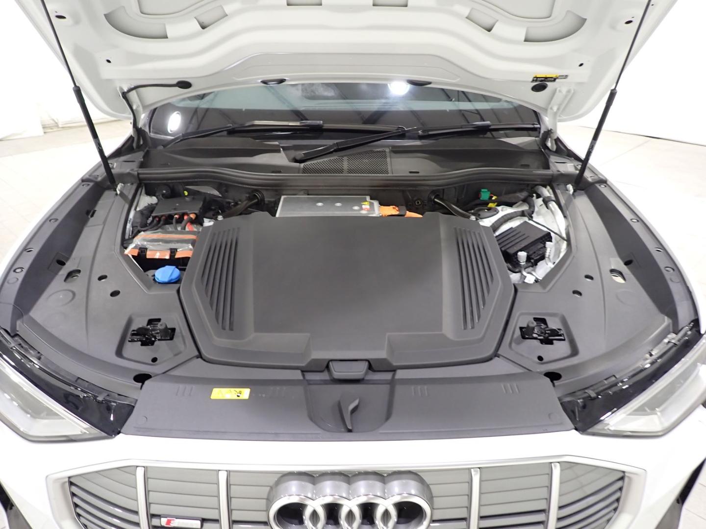 Image about Audi e-tron Sportback 55 quattro S line 300,00 kW