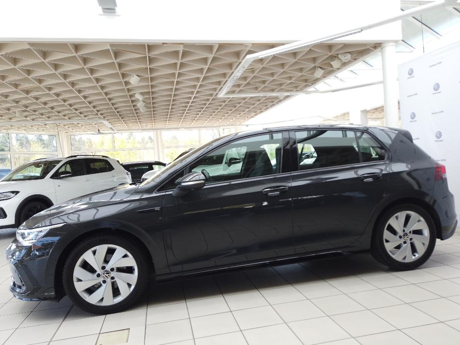 Volkswagen Golf R-Line