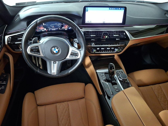 2023 BMW 530
