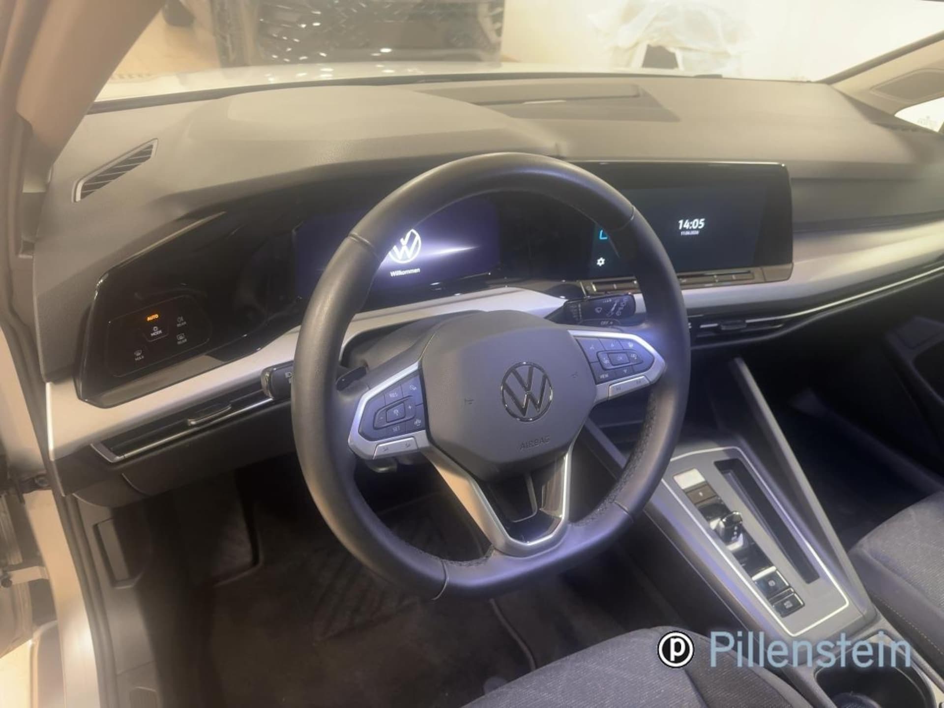 Volkswagen Golf Variant Life
