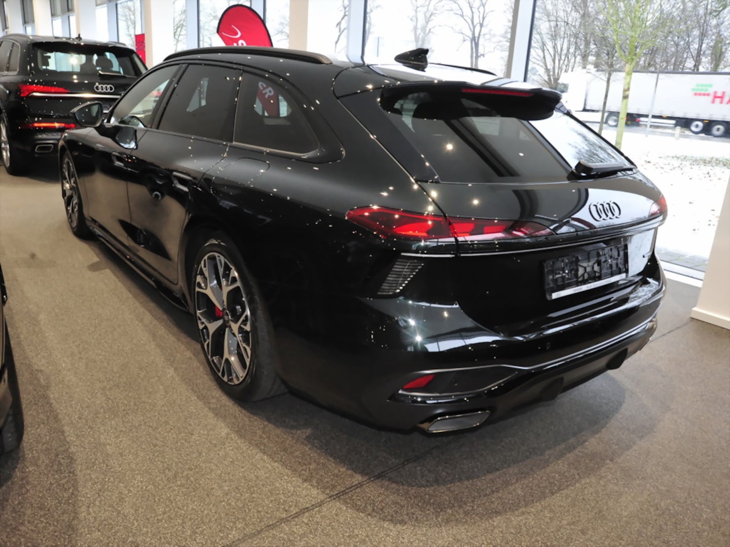 Bild über Audi A6 Avant e-hybrid e-hybrid quattro 270 kW S tronic - für weitere Informationen kontaktieren Sie den Audi Partner