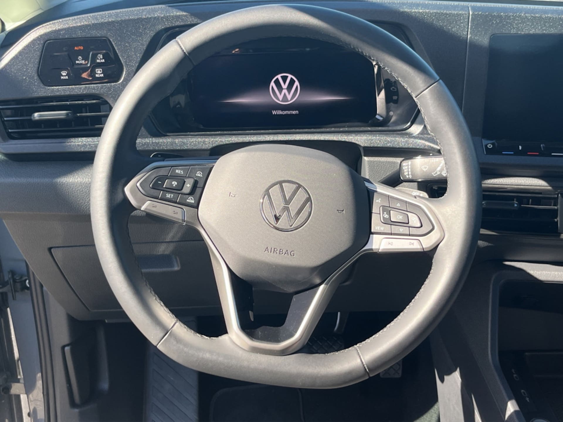 Volkswagen Caddy Basis-Modell