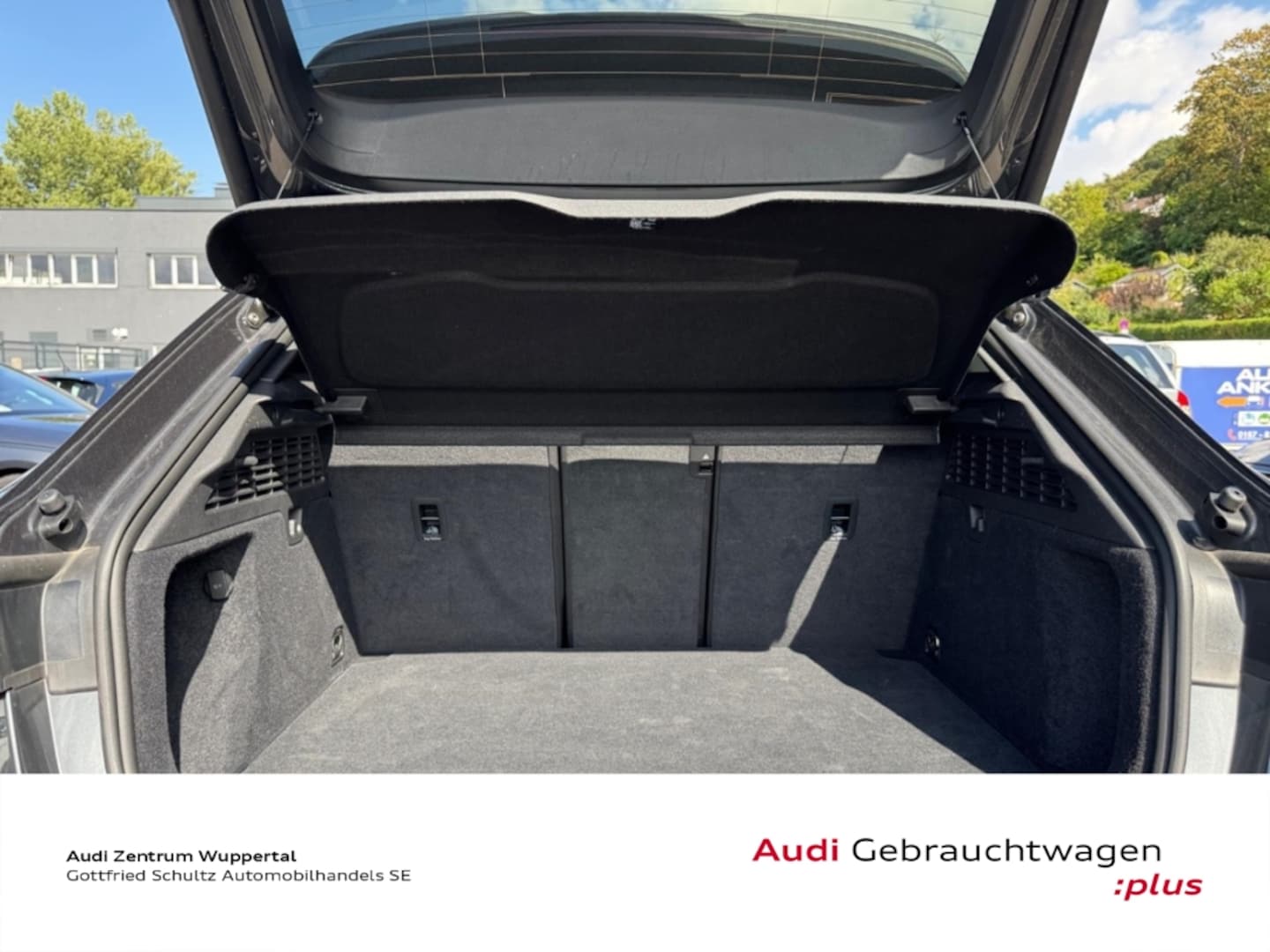 Bild über Audi S3 Sportback TFSI quattro S tronic - für weitere Informationen kontaktieren Sie den Audi Partner