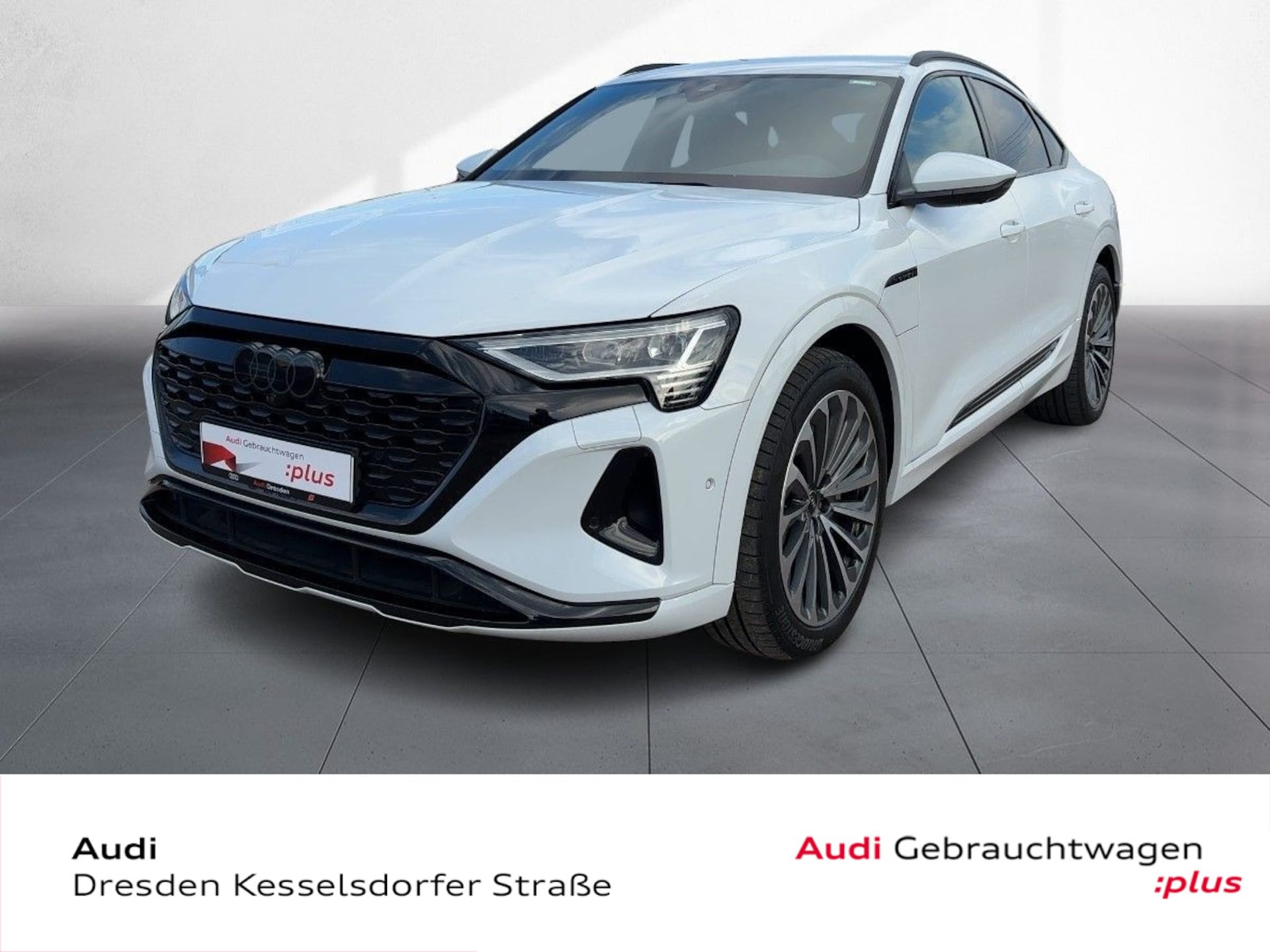 Audi Q8 Sportback e-tron 2023