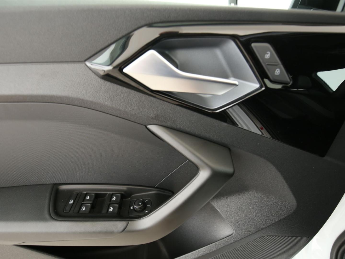 Image about Audi A1 Sportback S line 40 TFSI S tronic