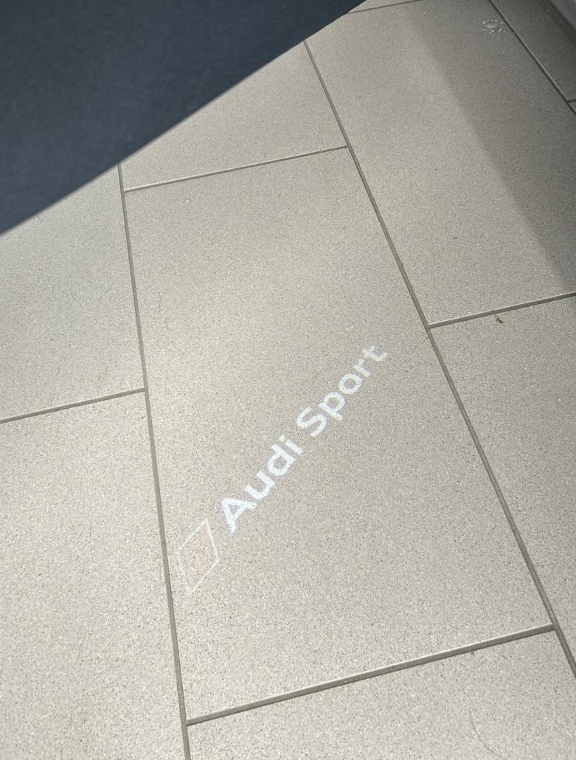 Bild som visar&nbsp;Audi RS 3 Sportback&nbsp;RS 3 Sportback 2.5 TFSI quattro 400 hk S tronic - för mer information kontakta din Audi Partner