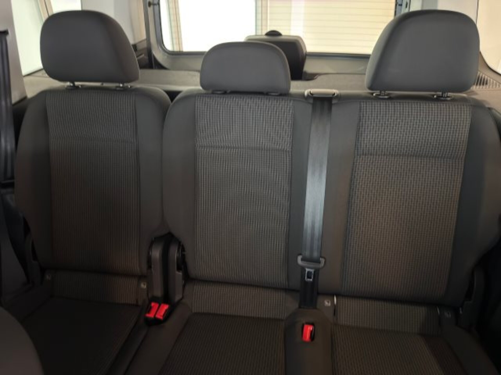 Volkswagen Caddy Basis-Modell