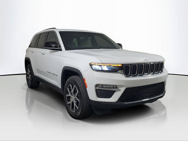 Photo of 2024 Jeep Grand Cherokee 