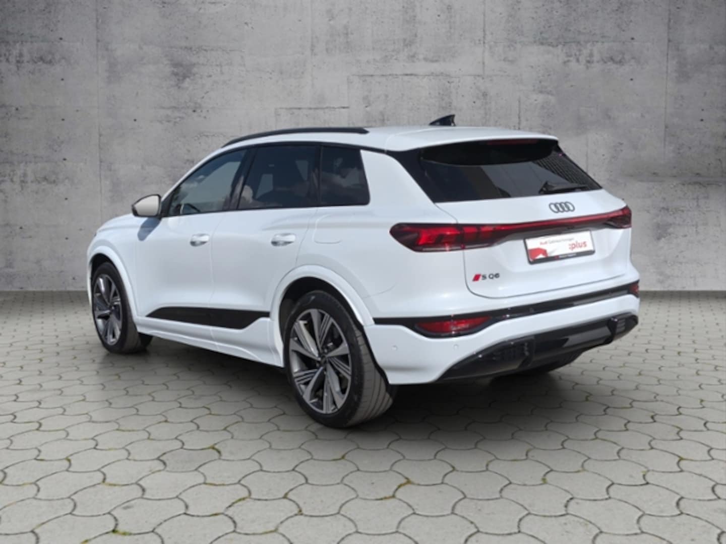 Bild über Audi SQ6 SUV e-tron e-tron quattro - für weitere Informationen kontaktieren Sie den Audi Partner