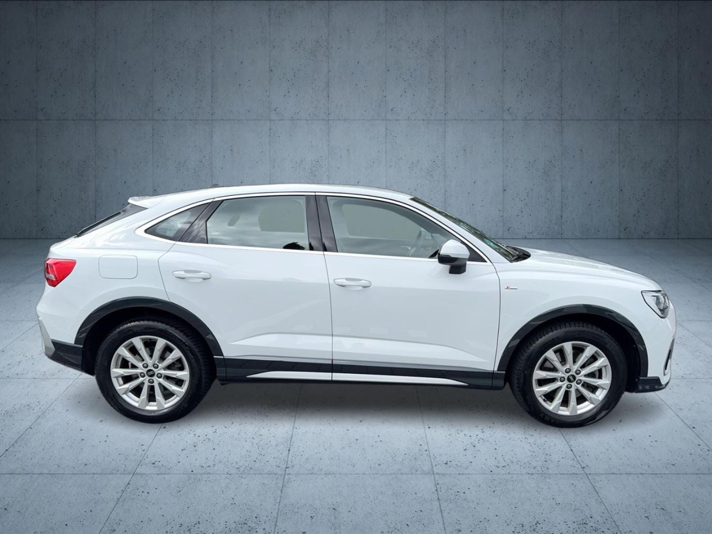 Bild über Audi Q3 Sportback TFSI quattro 140 kW S tronic - für weitere Informationen kontaktieren Sie den Audi Partner