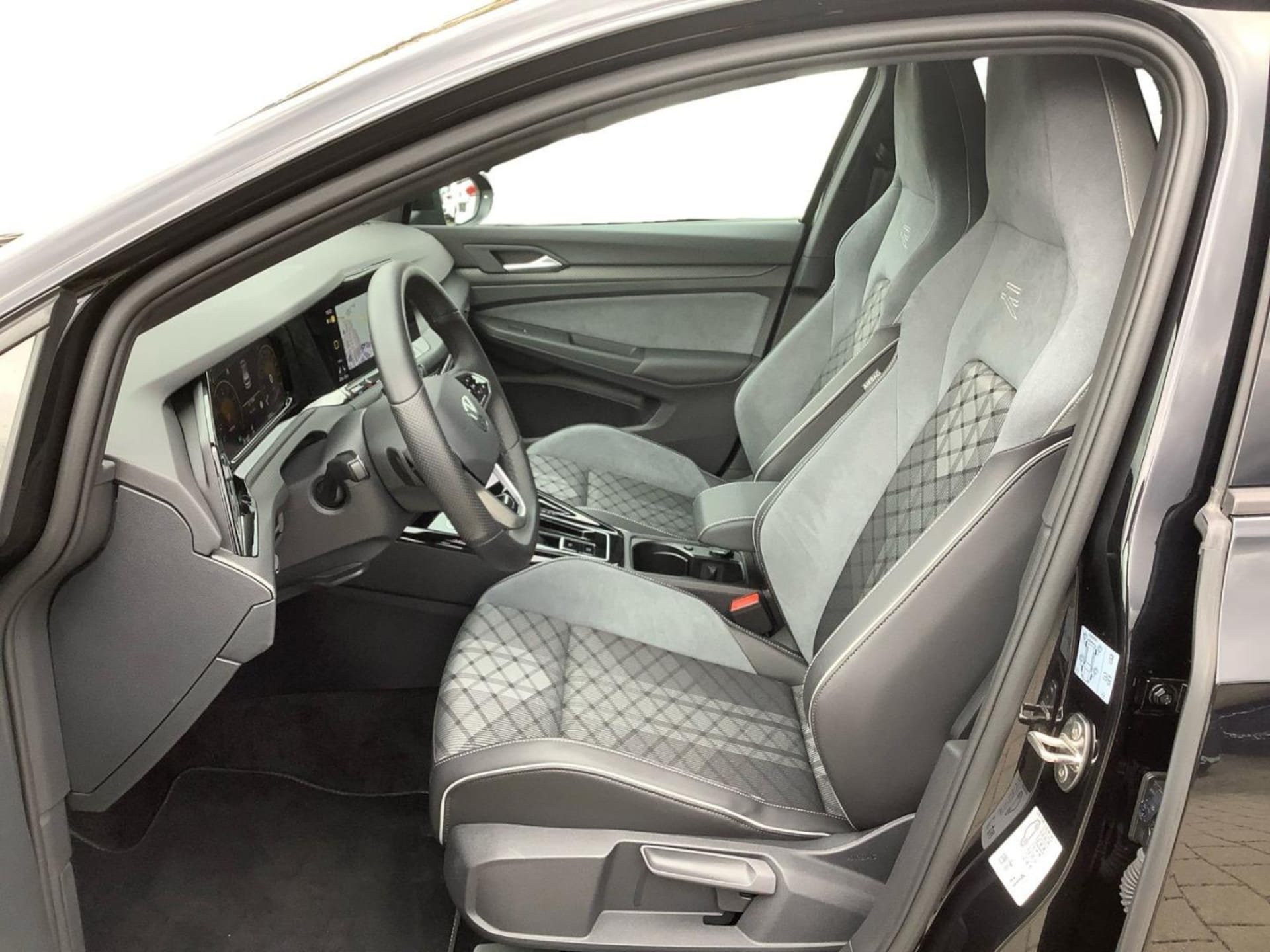 Volkswagen Golf R-Line