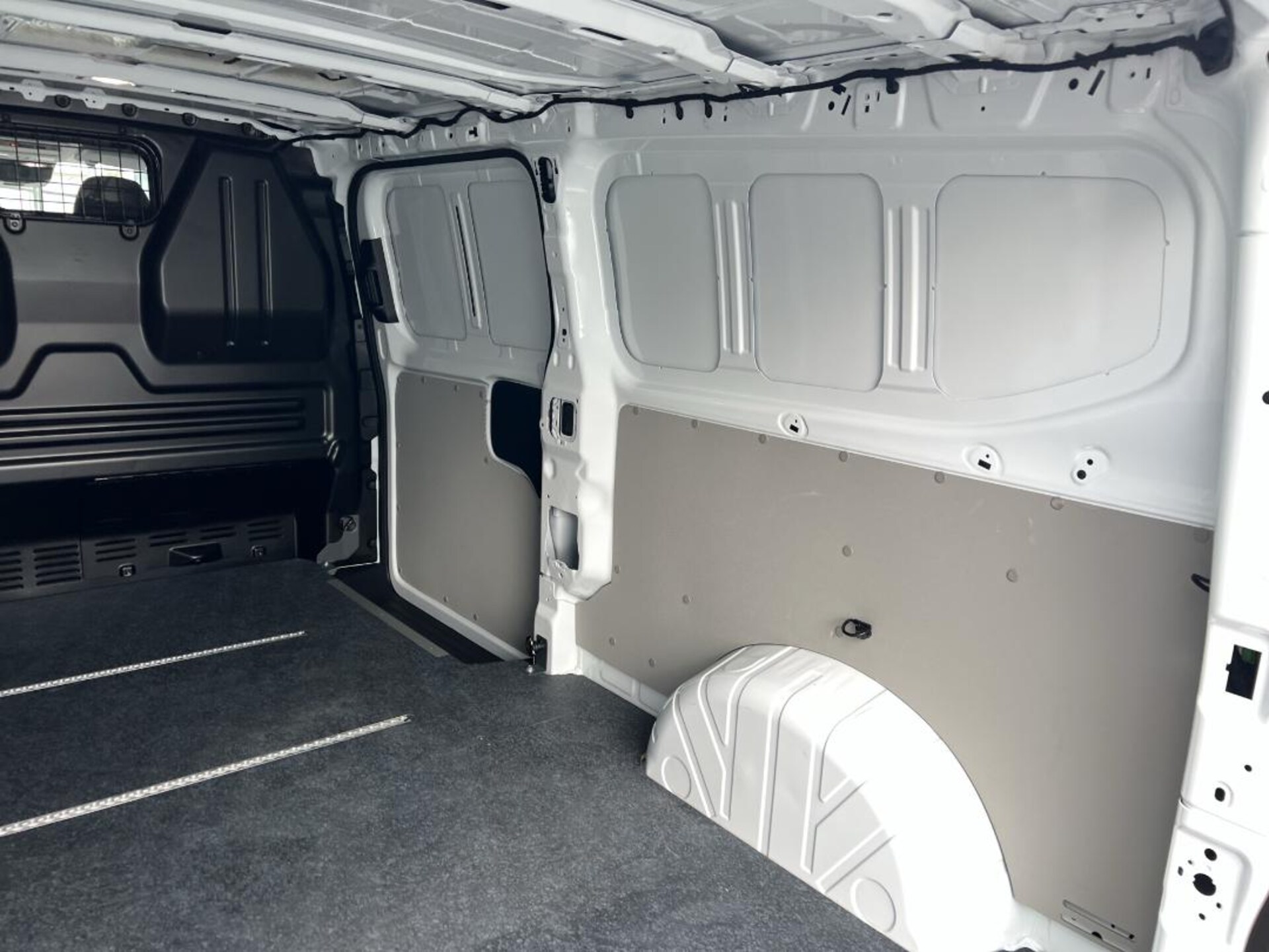 Volkswagen Transporter Kasten langer Radstand