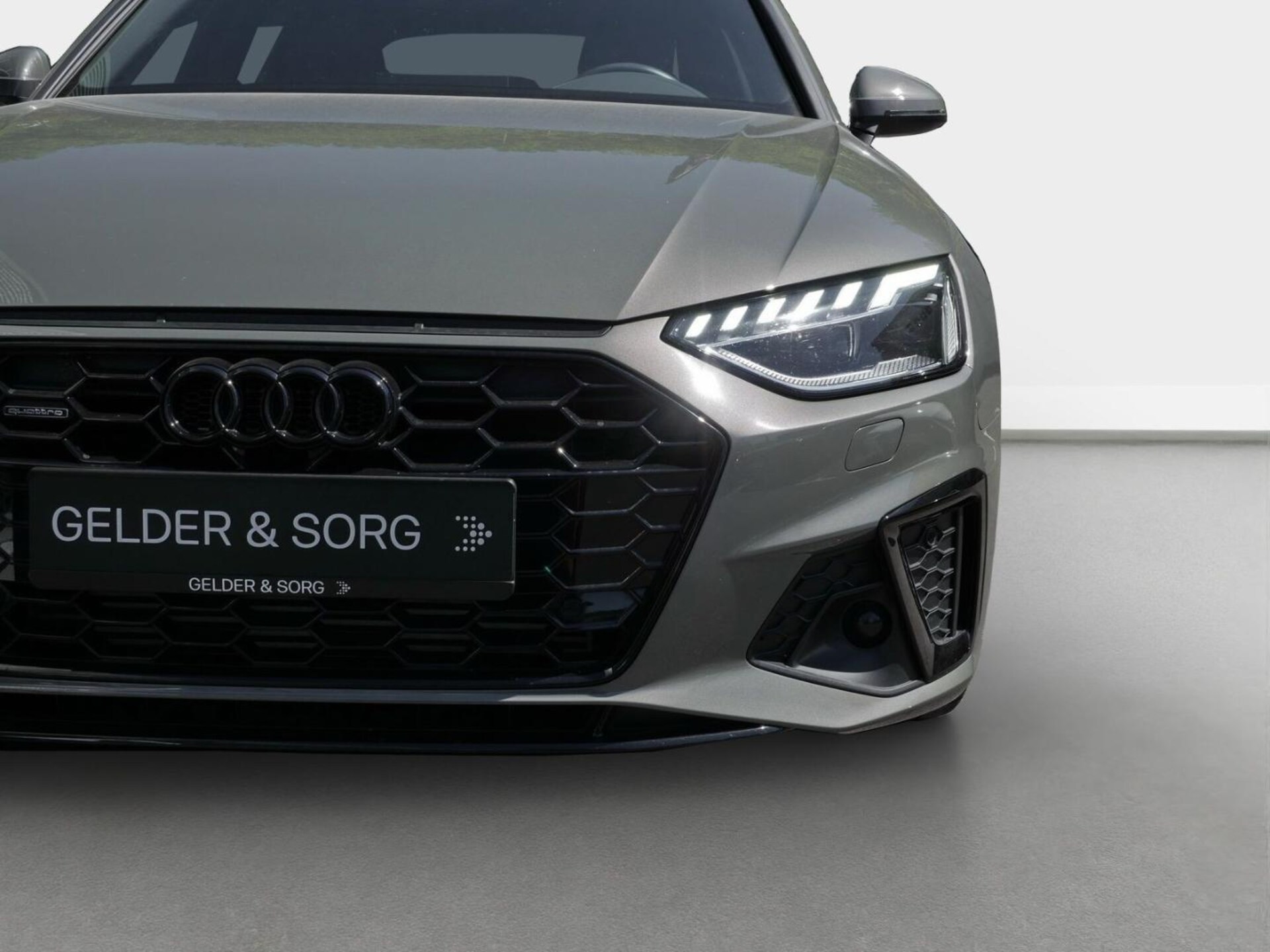 Audi A4 Avant S line